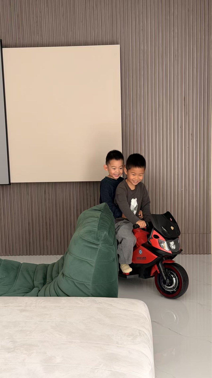 Brothers 11
